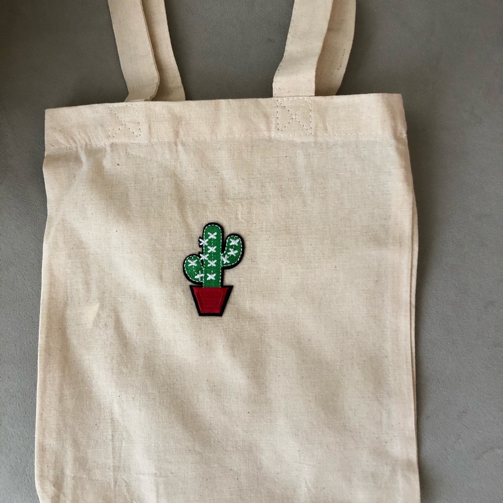 Totes - Picture 5 of 6